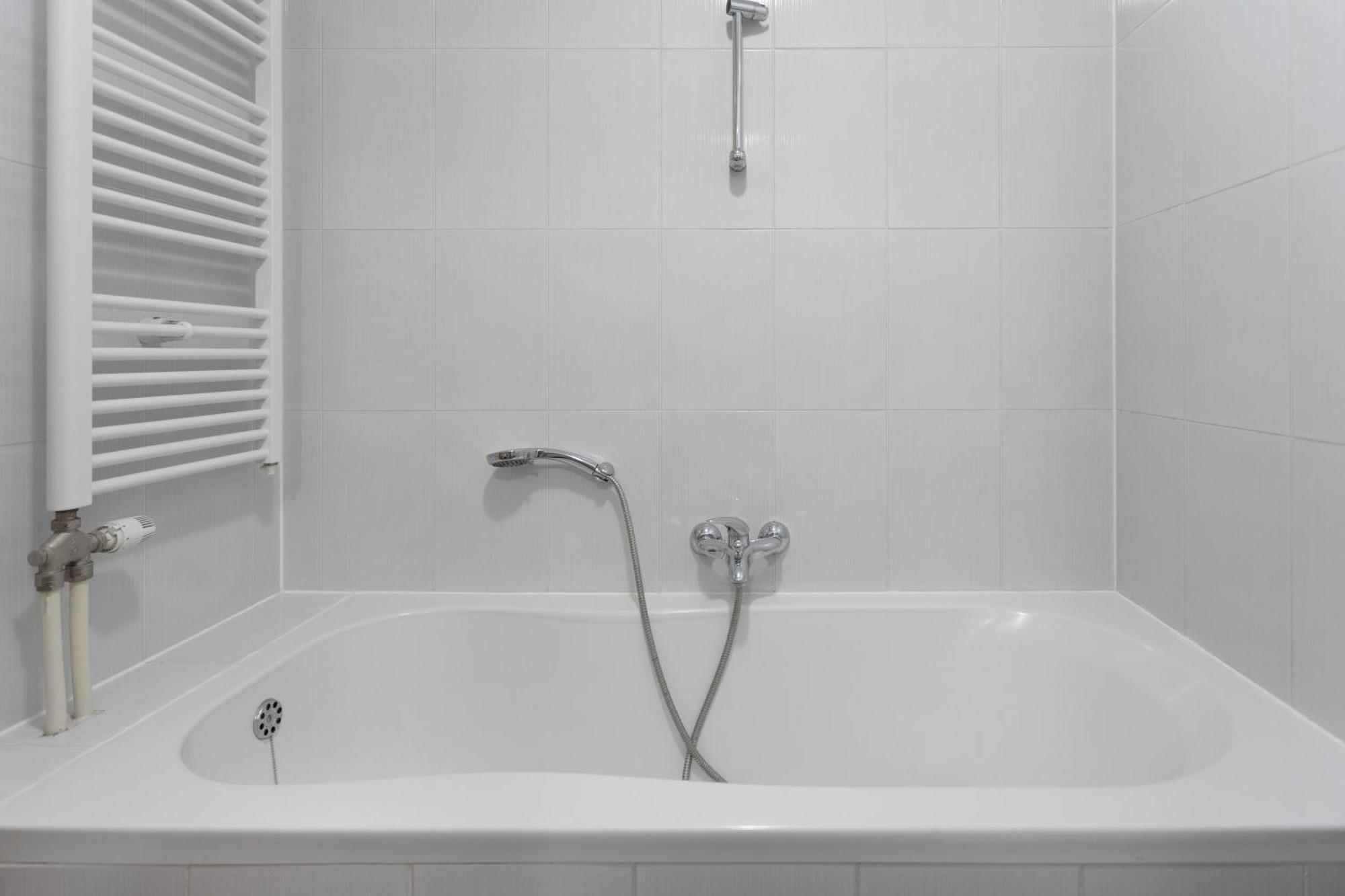 Appartamento Sunny 1Bdr With Balcony & Parking Zagabria Esterno foto
