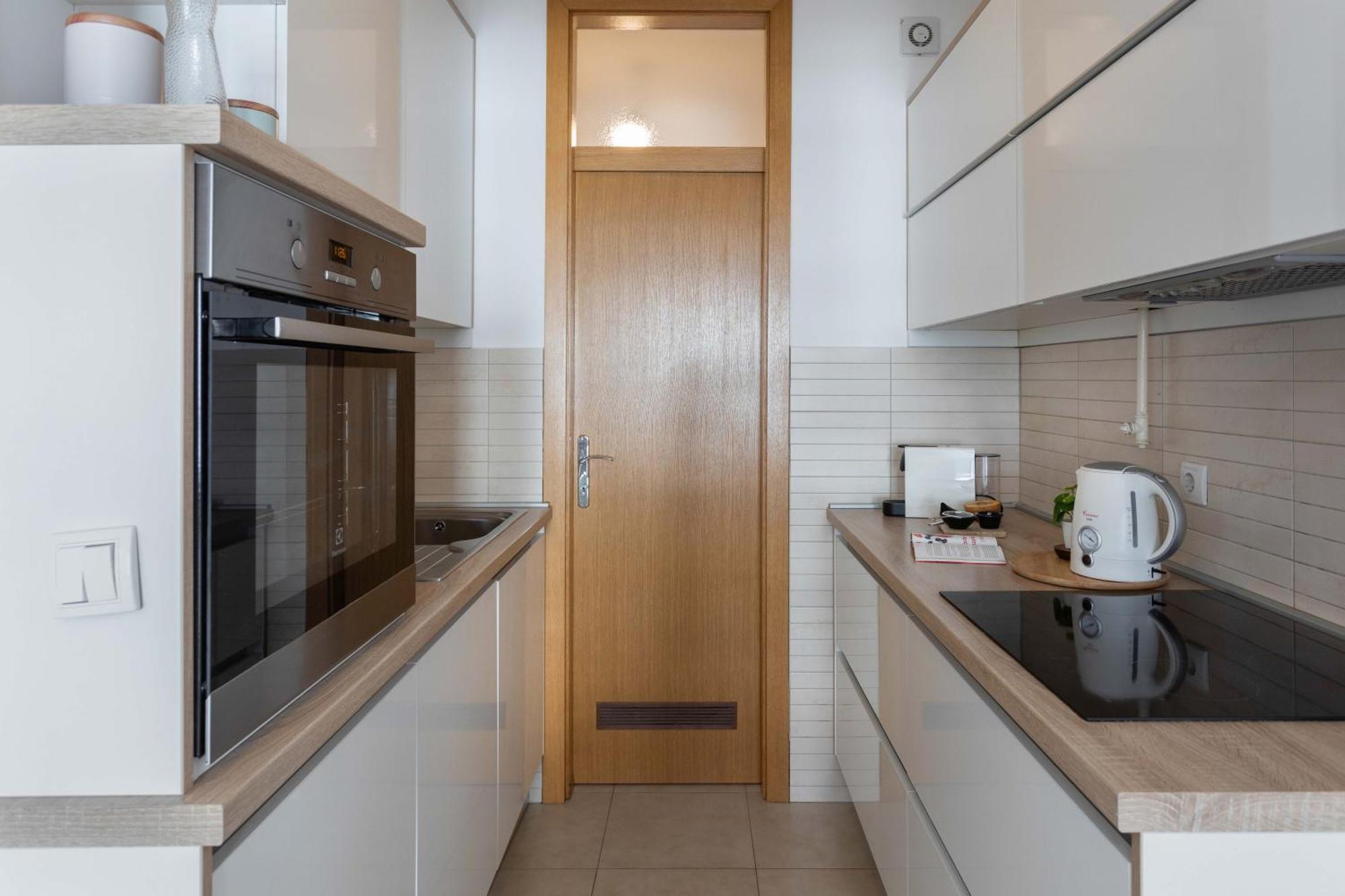 Appartamento Sunny 1Bdr With Balcony & Parking Zagabria Esterno foto