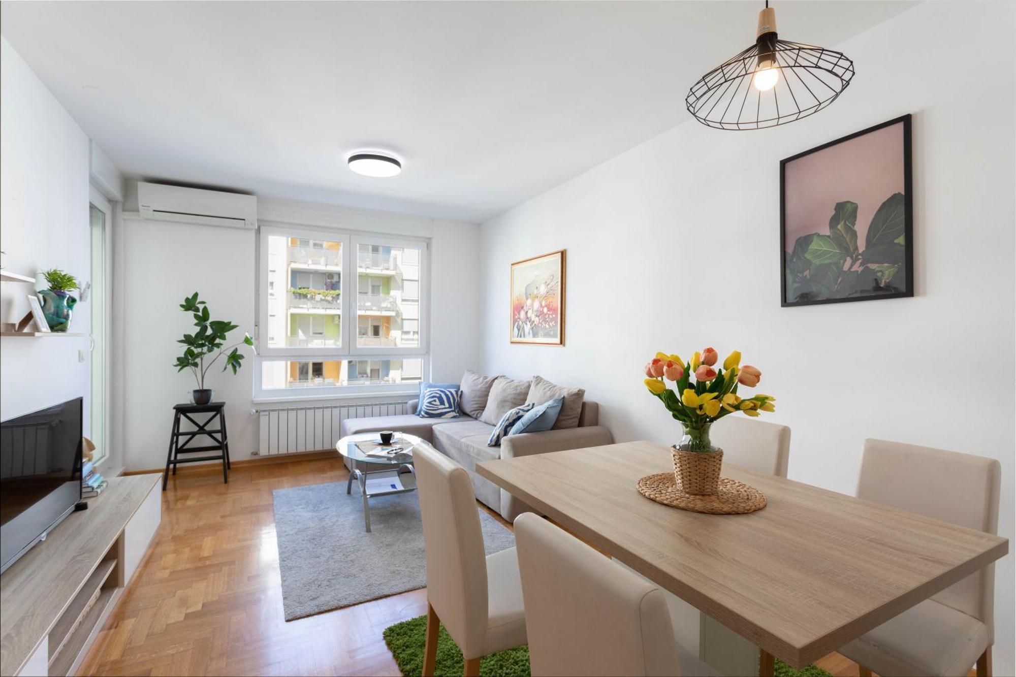 Appartamento Sunny 1Bdr With Balcony & Parking Zagabria Esterno foto