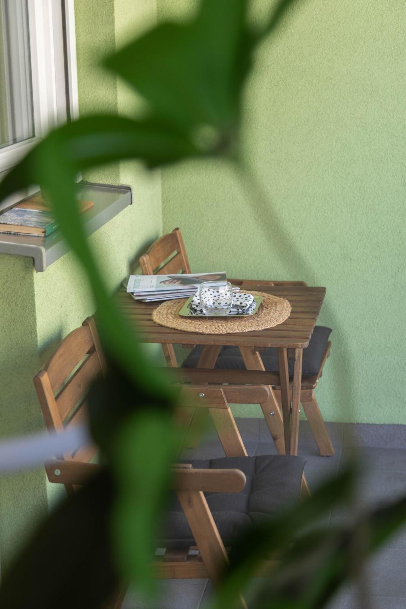 Appartamento Sunny 1Bdr With Balcony & Parking Zagabria Esterno foto
